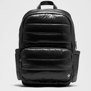 Lululemon Black Everywhere Backpack 22L
Wunder Puff